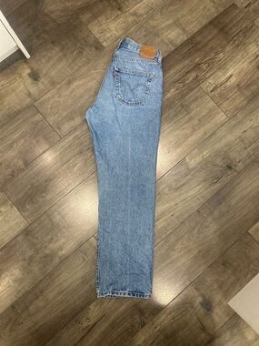 Women’s Levi's 501 blue Jean